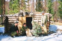 Вот такие избушки строят браконьеры на территории заповедника. Фото &copy; WWF России/Игорь Калмыков