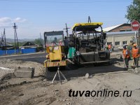 В столице Тувы идет ремонт дорог и внутридомовых территорий
