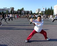 В Туве формируют "моду" на утреннюю гимнастику