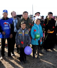 Кунгуртугцы увековечили память легендарного земляка-гвардейца Кунгуртугцы увековечили память легендарного земляка-гвардейца