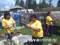 На фестивале в Туве приграничный Качык раскрыл старинные секреты вышивки по войлоку На фестивале в Туве приграничный Качык раскрыл старинные секреты вышивки по войлоку