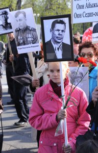 В Туве впервые в Параде Победы прошел «Бессмертный полк»