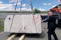 Девять скульпторов из регионов России, Монголии и Кыргызстана творят работы к юбилею Тувы и Кызыла