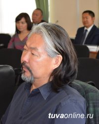 Глава Кызыла Дина Оюн отчиталась о работе за первый год нового депутатского корпуса