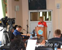 Глава Кызыла Дина Оюн отчиталась о работе за первый год нового депутатского корпуса