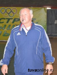Борис Кульбистеев: «Школьные футбольные команды заметно подтянулись. Техника появилась. Стали думать головой»