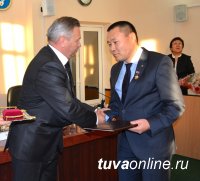 К 100-летию Кызыла вручены Почетные грамоты Государственной Думы России