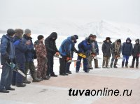 Пять дней продлится ледовый конкурс у Центра Азии в Туве