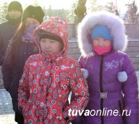 Мы впервые смогли украсить ключевое пространство Кызыла красивыми ледовыми композициями - Дина Оюн