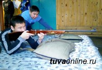 Байбек и Белек Бегзи – самые меткие отец и сын Кызыла