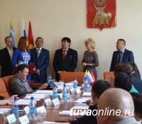 Депутаты Хурала представителей утвердили исполнение бюджета города Кызыла за 2015 год