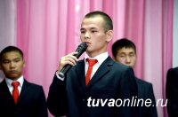 Подшефные дети Шолбана Кара-оола: Будем равняться на Главу Тувы!
