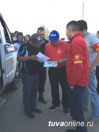 Депутаты горхурала помогли 11 школьникам Левобережных дач собраться в школу