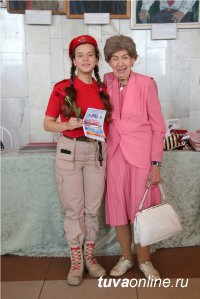 100-летие старейшей школы Кызыла отметили при поддержке Сергея Шойгу с участием ансамбля Александрова и звезд спорта