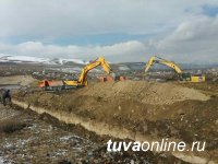 Дорожниками продолжается ликвидация весеннего паводка  в пгт Каа-Хем Кызылского кожууна РТ 