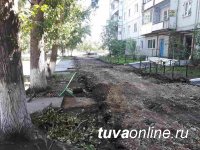 Партийцы Тувы проверили ход благоустройства дворовых территорий, вошедших в партпроект «Городская среда»