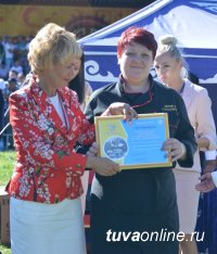 На первом в истории межрегиональном Фестивале тувинской баранины: 1 место – у повара из Кызыла, 2 – Уфы, 3 - Новосибирска