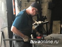 Впервые детские и спортплощадки для дворов столицы Тувы делают местные товаропроизводители