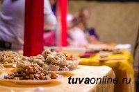 В День города на территории ключевой достопримечательности Кызыла проведен вечер "В центре Азии" 