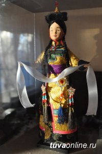 Приходи на уникальную выставку кукол! 