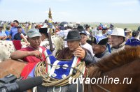 Местечко Тос-Булак традиционно стало центром праздника животноводов "Наадым-2018"