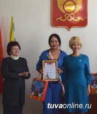 Людмила Волгина: «Я люблю вас, дорогие кызылчане!» Людмила Волгина: «Я люблю вас, дорогие кызылчане!»