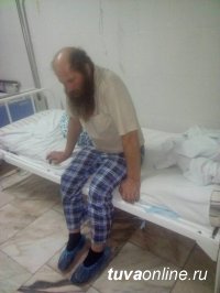 В Туве охотник попал в больницу после встречи с бурым медведем В Туве охотник попал в больницу после встречи с бурым медведем