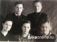 Один из руководителей Тувы в 1970-80-х годах Григорий Долгополов издал книгу «Тува: время, события, люди»