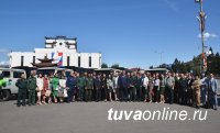 Лесничества Тувы и театралы получили в День России ключи от новеньких автомобилей марки УАЗ-390945 и автобусов «ПАЗ ВЕКТОР НЕКСТ» Лесничества Тувы и театралы получили в День России ключи от новеньких автомобилей марки УАЗ-390945 и автобусов «ПАЗ ВЕКТОР НЕКСТ»