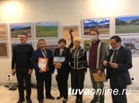 В Москве открылась фотовыставка, раскрывающая "парад" ландшафтов Тувы