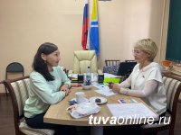 Сенатор Дина Оюн предложила министру МВД  по Республике Тыва в ходе его отчета в парламенте чаще выезжать в кожууны