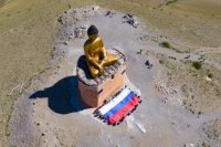 Российский триколор установили на самой высокой точке Кызыла