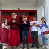 «Добрые сердца Тувы» провели уборку в храме Цеченлинг