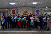 Ветеран тувинской журналистики Роман Тас-оол удостоен звания "Заслуженный журналист Республики Тыва"