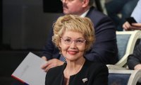 Сенатор Дина Оюн приняла участие в "Парламентском диалоге" с министром строительства Иреком Файзуллиным