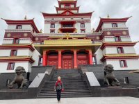 Отчет в парламенте, пункты пропуска, детский социальный центр, уборка в храме - о командировке сенатора Оюн в Туву