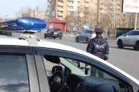 В Кызыле водитель сбил школьницу, которая выбежала на дорогу на запрещающий сигнал светофора