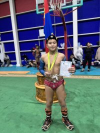 Юный спортсмен из Тувы Чооду Долаан занял третье место в Чемпионате по борьбе "Хүреш" в Монголии