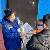 В рамках акции «Вам любимые!» активисты «Добрые Сердца Тувы»  поздравили сотрудниц скорой помощи Кызыла с 8 марта