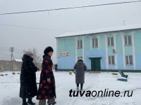 Сенатор Дина Оюн посетила Школу-интернат для детей с нарушениями слуха