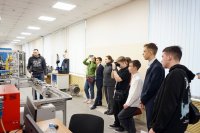 Разработка вертикального плоттера 9-классника тувинского гослицея Артура Чистякова признана лучшей на Всероссийском форуме "Шаг в будущее"