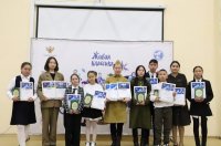 Кызылская школьница Дарина Артына победила на региональном этапе конкурса «Живая классика» и поедет в «Артек»