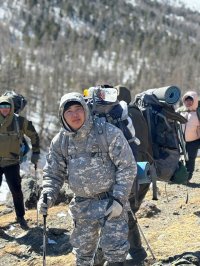 Студенты Тувинского госуниверситета на практике покорили третью по высоте вершину Тувы 