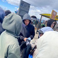 Добрые сердца Тувы привели в порядок места захоронения павших героев СВО