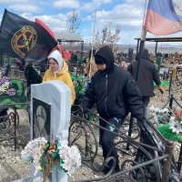 Добрые сердца Тувы привели в порядок места захоронения павших героев СВО