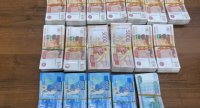 В Туве на таможенном контроле задержан иностранный гражданин с 7 млн рублей под одеждой