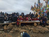 Свыше 1000 мужчин Тувы приняли участие в ежегодном освящении горы Бай-Тайга