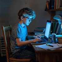 Жители Тувы смогут следить за банковскими расходами детей и блокировать подозрительные операции 