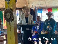 Сенатор Дина Оюн поприветствовала участников Круглого стола, посвященного наследию Монгуша Кенин-Лопсана, на Фестивале шаманизма в Туве
