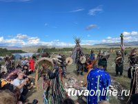 Сенатор Дина Оюн поприветствовала участников Круглого стола, посвященного наследию Монгуша Кенин-Лопсана, на Фестивале шаманизма в Туве